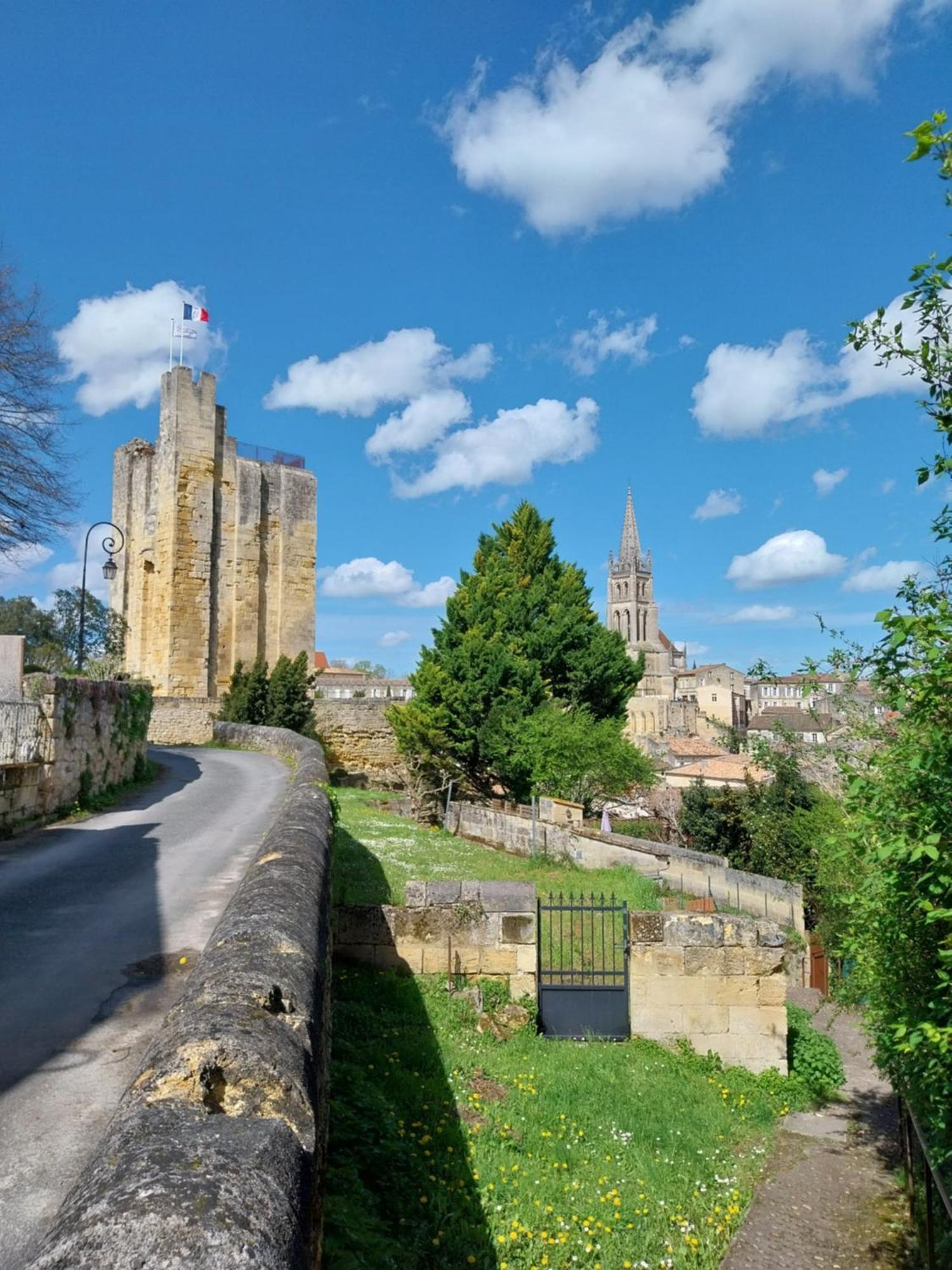 Apartamento HôTes De Saint-Emilion II Exterior foto