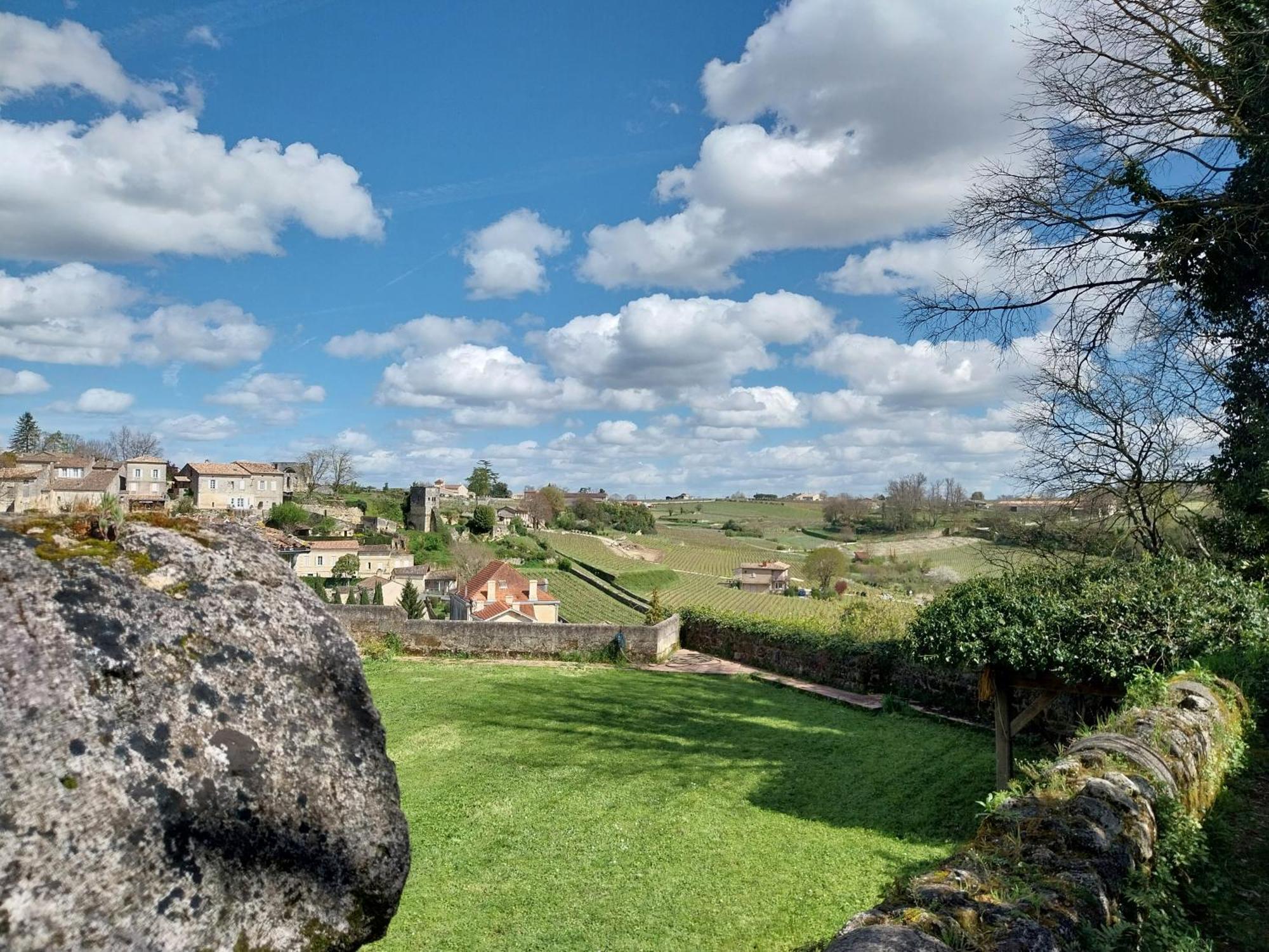 Apartamento HôTes De Saint-Emilion II Exterior foto