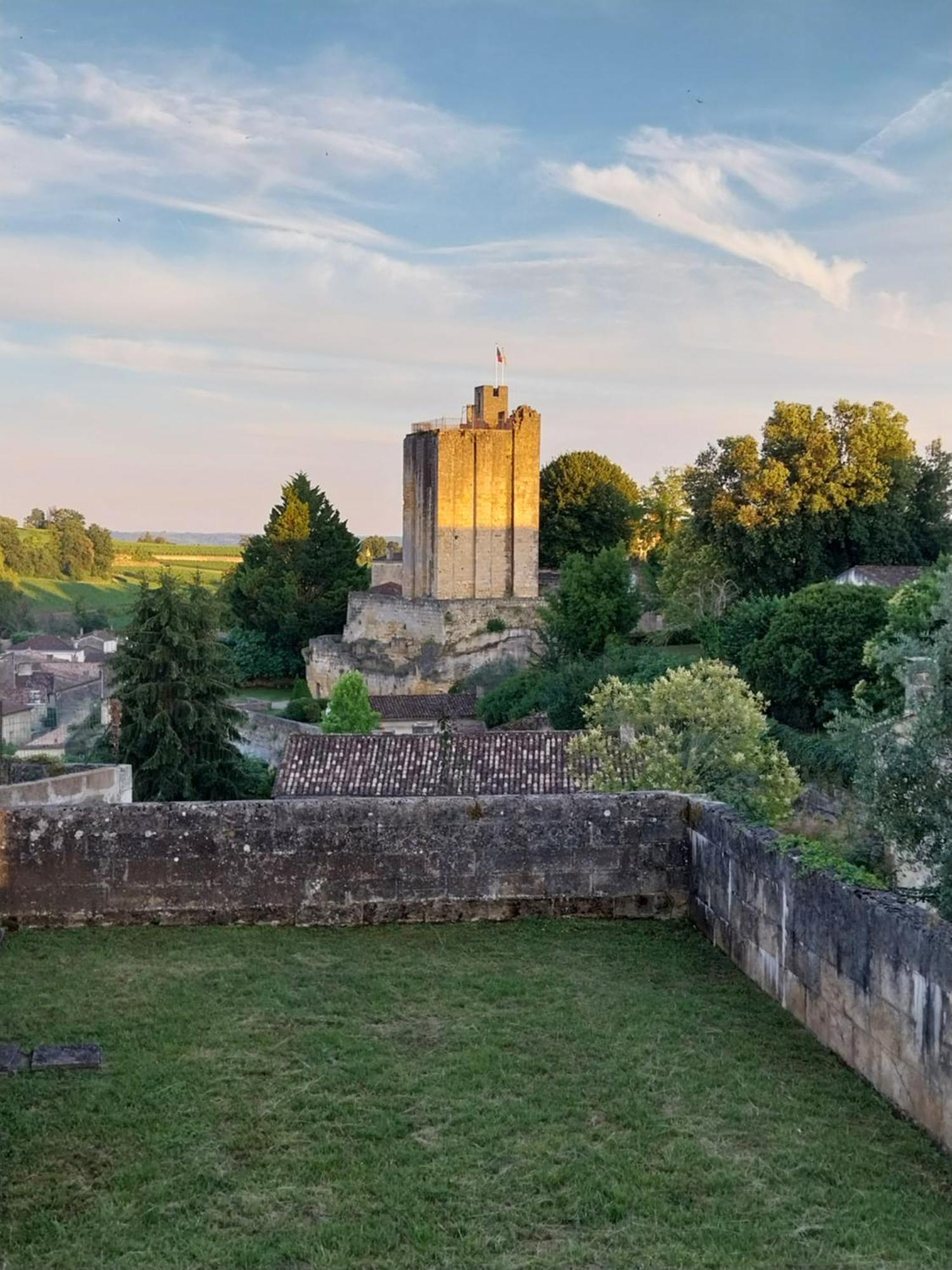 Apartamento HôTes De Saint-Emilion II Exterior foto